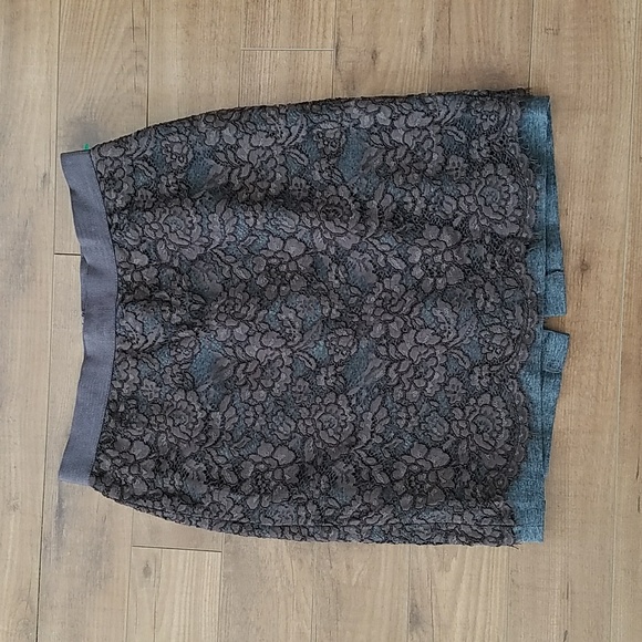 Loft Grey Lace Pencil Skirt - Picture 2 of 12